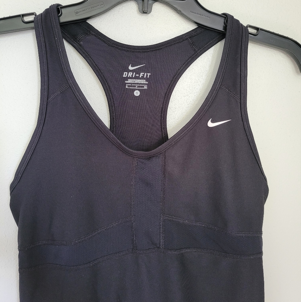 Nike Workout Tank - Picture 2 of 3